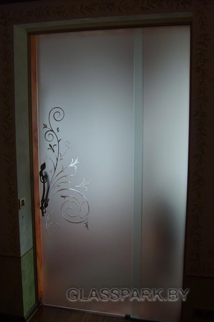 Раздвижная стеклянная дверь с фурнитурой Titan_1